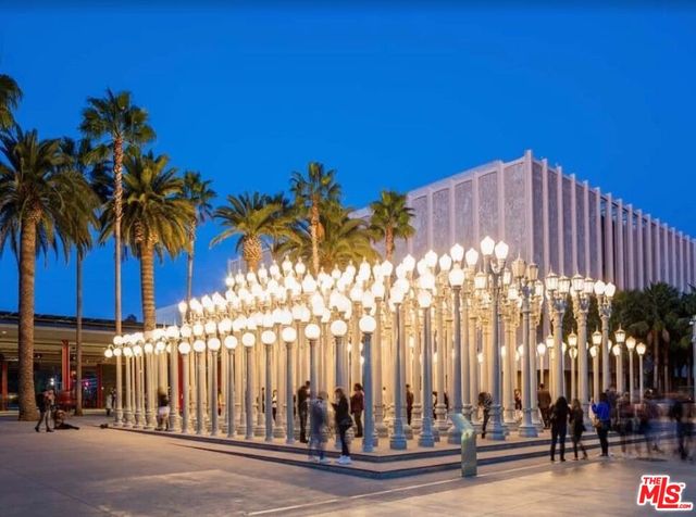 $2,079,000 | 1280 South Sycamore Avenue, Los Angeles, CA 90019