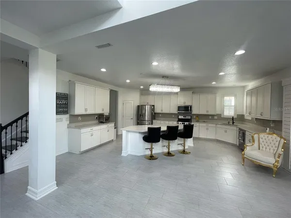 $4,650 | 7592 Aguila Drive, Sarasota, FL 34240
