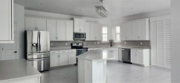 $4,650 | 7592 Aguila Drive, Sarasota, FL 34240