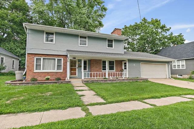 $333,950 | 211 East Ottawa Street, Sycamore, IL 60178
