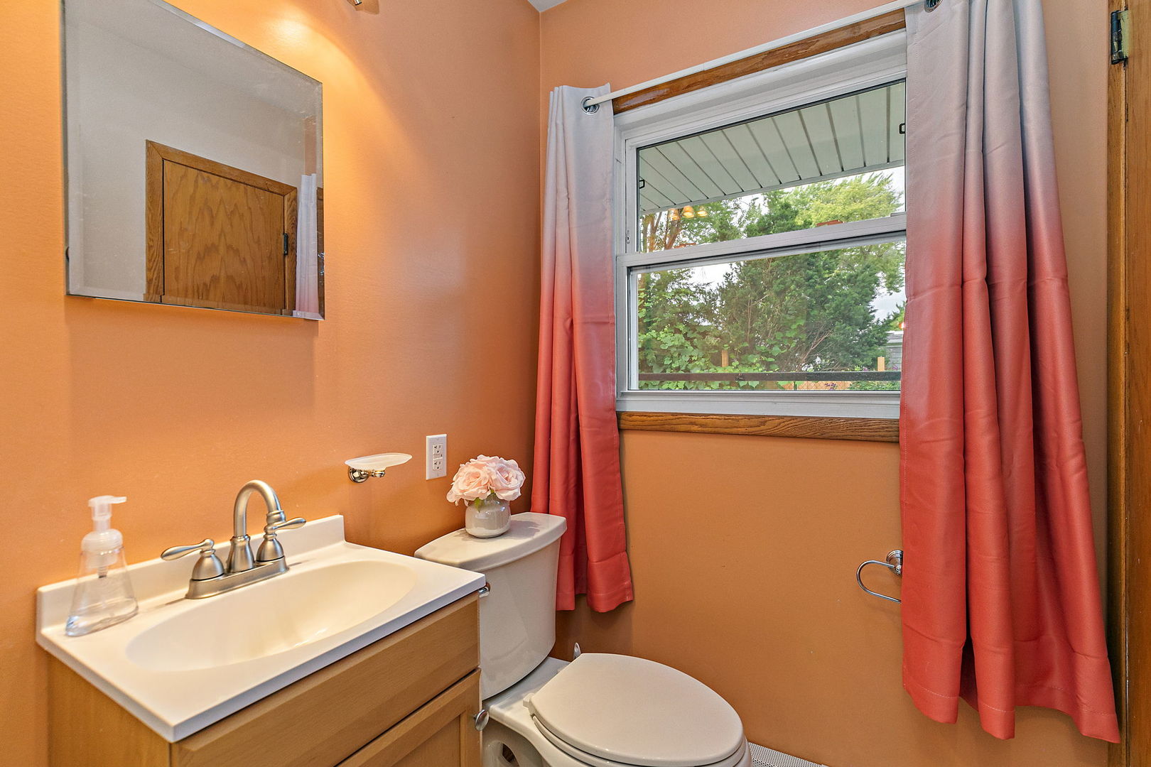 211 East Ottawa Street Sycamore, IL 60178 - Photo 11 of 26