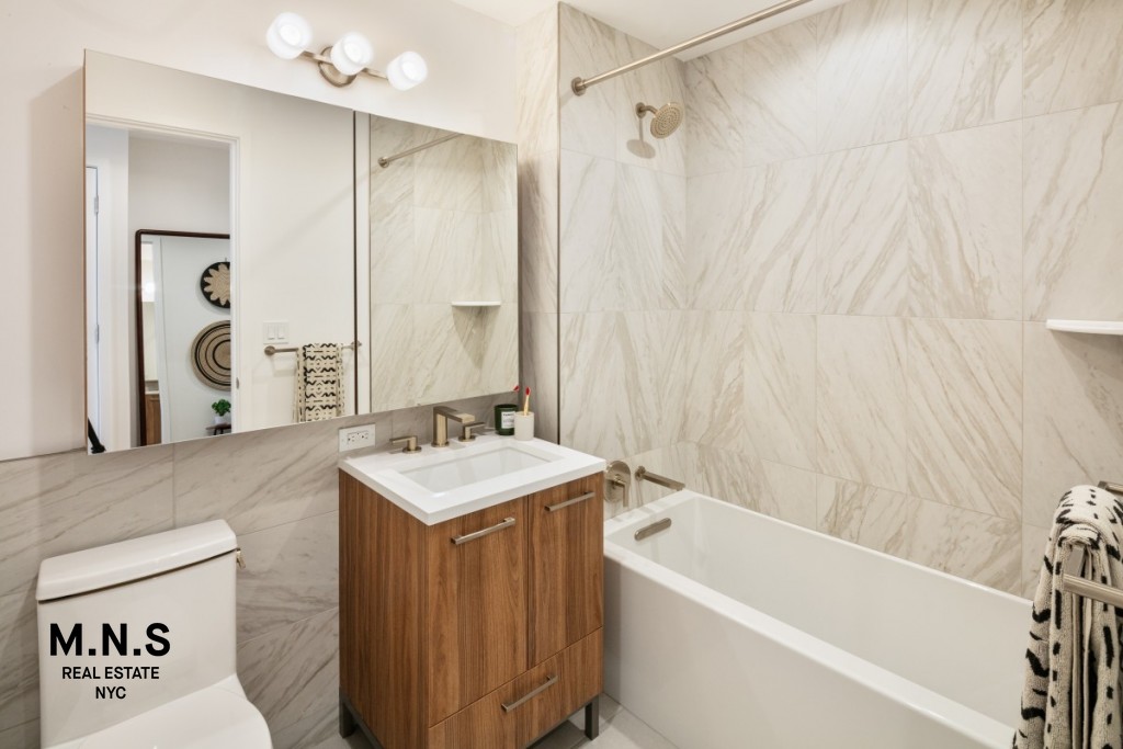 23-15 44th Road, Unit 63F Queens, NY 11101 - Photo 18 of 42