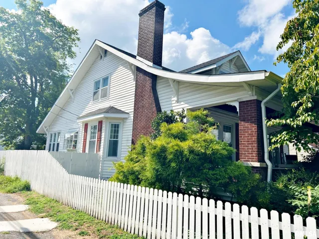 $239,900 | 610 Metropolis Street, Metropolis, IL 62960