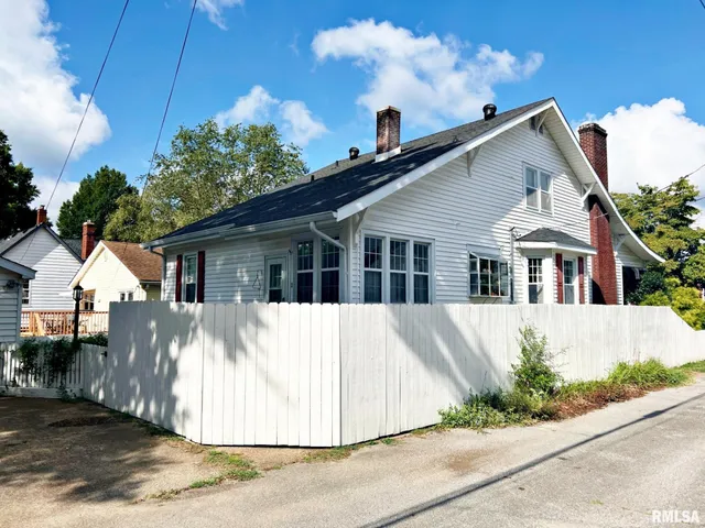 $239,900 | 610 Metropolis Street, Metropolis, IL 62960