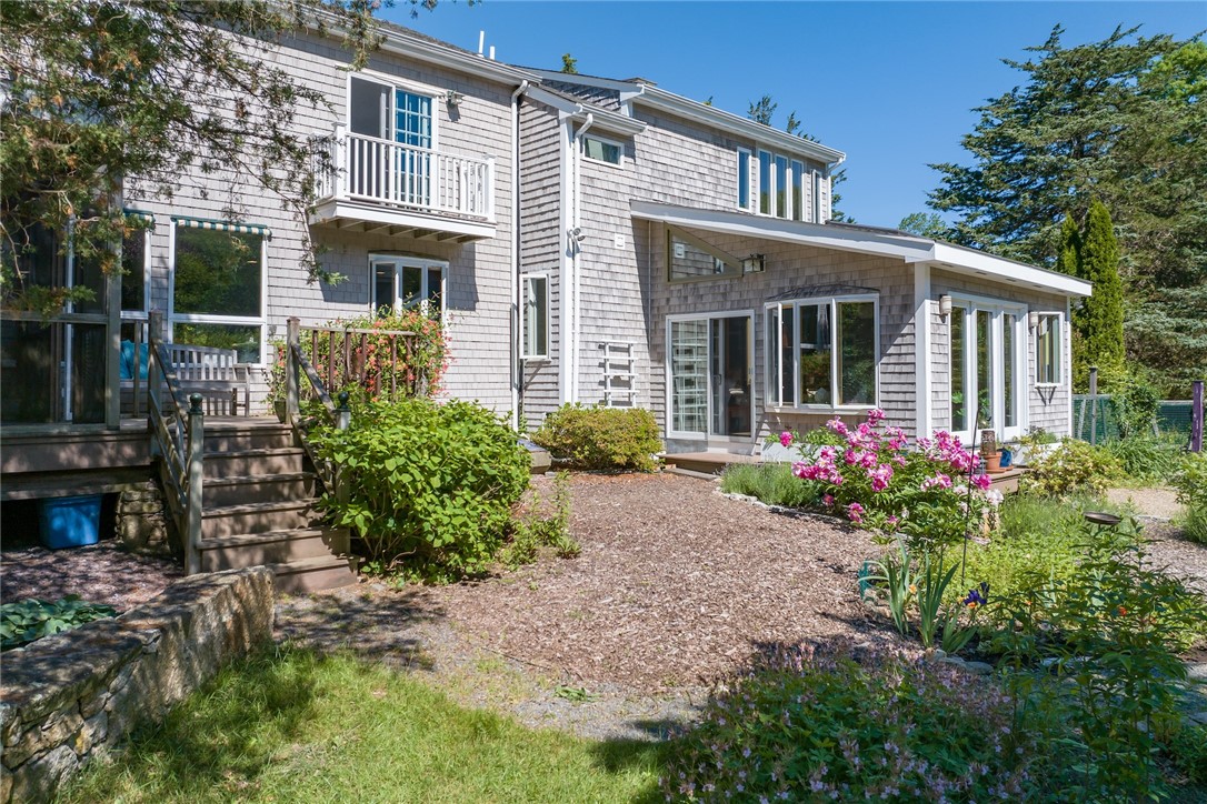 517 Lake Road Tiverton, RI 02878 - Photo 2 of 47