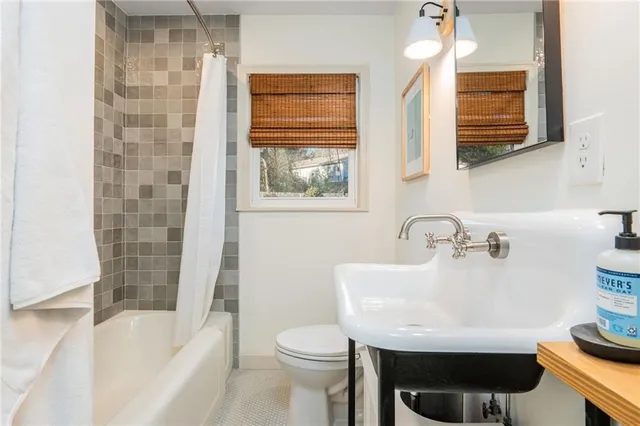 $450,000 | 793 Toliver Street Northeast, Marietta, GA 30060