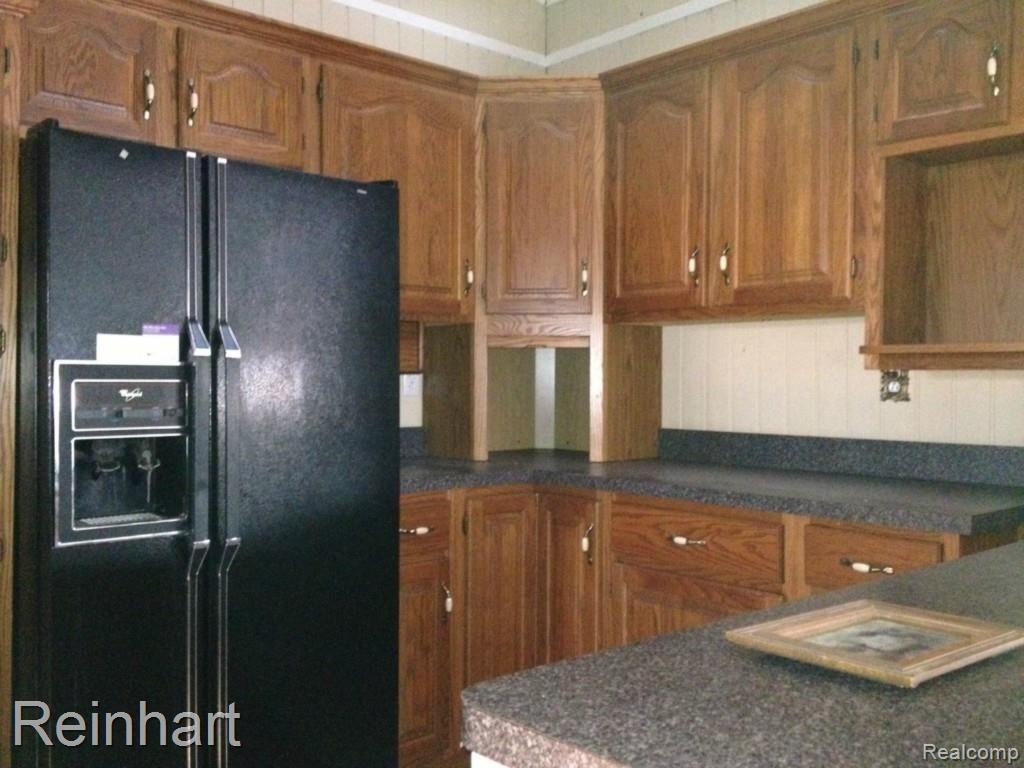 14620 Hoeft Road Belleville, MI 48111 - Photo 3 of 16 kitchen 3.jpg