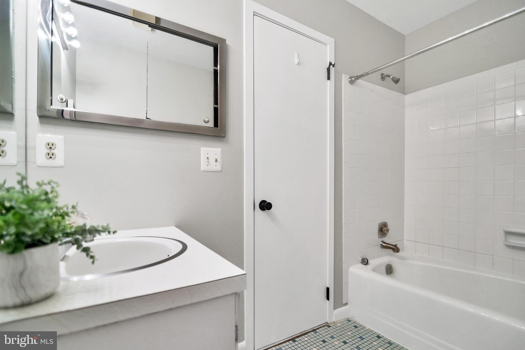 11308 Dockside Circle Reston, VA 20191 - Photo 23 of 40