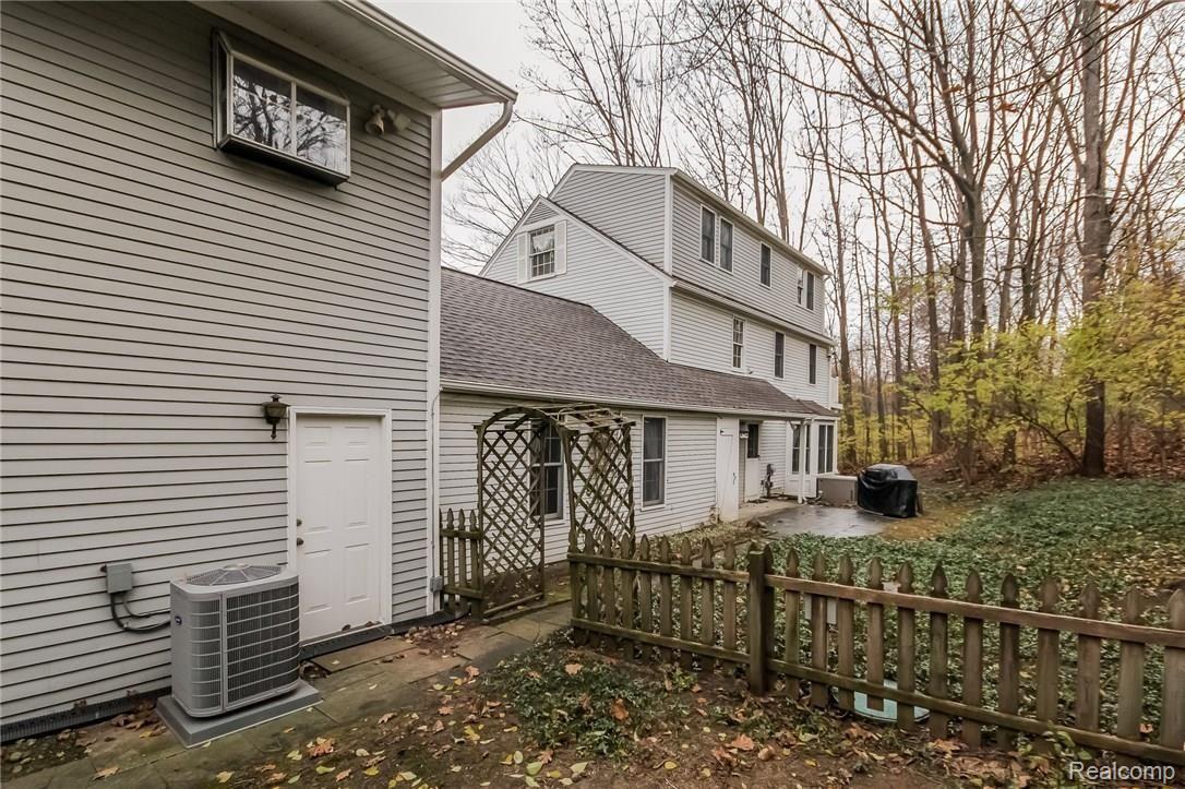 4750 Napier Road Canton, MI 48187 - Photo 86 of 97 087-Rear_View-2225722-medium.jpg