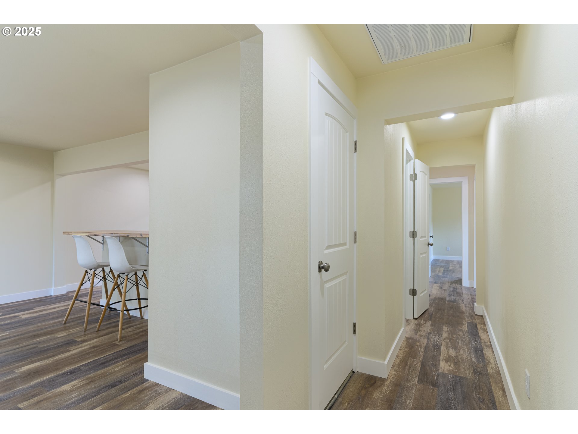 1895 Balm Street Baker City, OR 97814 - Photo 18 of 32 a picture of a room