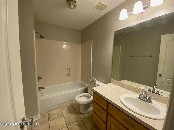 $925 | 5801 Brittany Avenue, Unit B, Biloxi, MS 39532