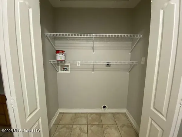 $925 | 5801 Brittany Avenue, Unit B, Biloxi, MS 39532