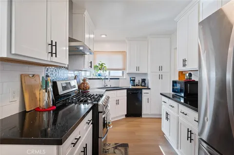 $875,000 | 10725 South 8th Avenue, Inglewood, CA 90303