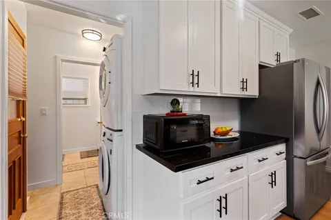 $875,000 | 10725 South 8th Avenue, Inglewood, CA 90303