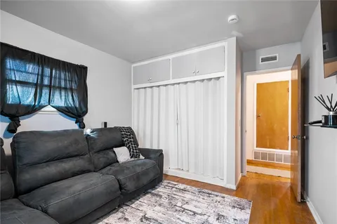 $875,000 | 10725 South 8th Avenue, Inglewood, CA 90303