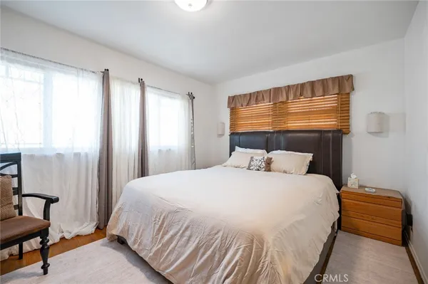 $875,000 | 10725 South 8th Avenue, Inglewood, CA 90303