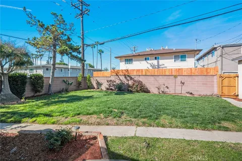 $875,000 | 10725 South 8th Avenue, Inglewood, CA 90303