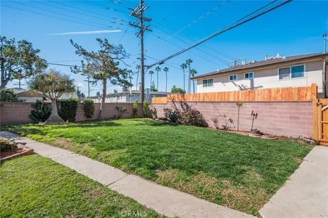 $875,000 | 10725 South 8th Avenue, Inglewood, CA 90303