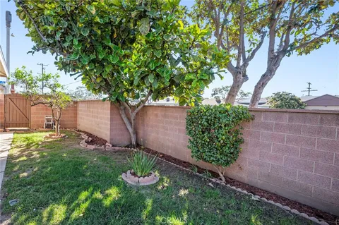 $875,000 | 10725 South 8th Avenue, Inglewood, CA 90303