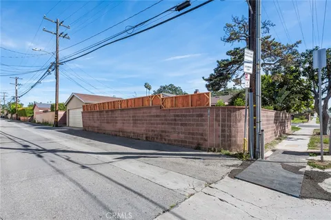 $875,000 | 10725 South 8th Avenue, Inglewood, CA 90303
