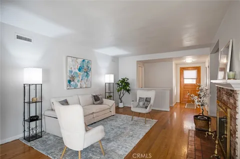 $875,000 | 10725 South 8th Avenue, Inglewood, CA 90303