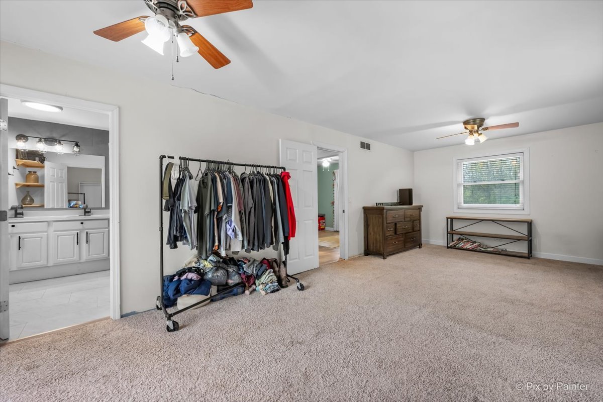 9520 Stacy Lane Union, IL 60180 - Photo 20 of 45 a view of a room with gym equipment