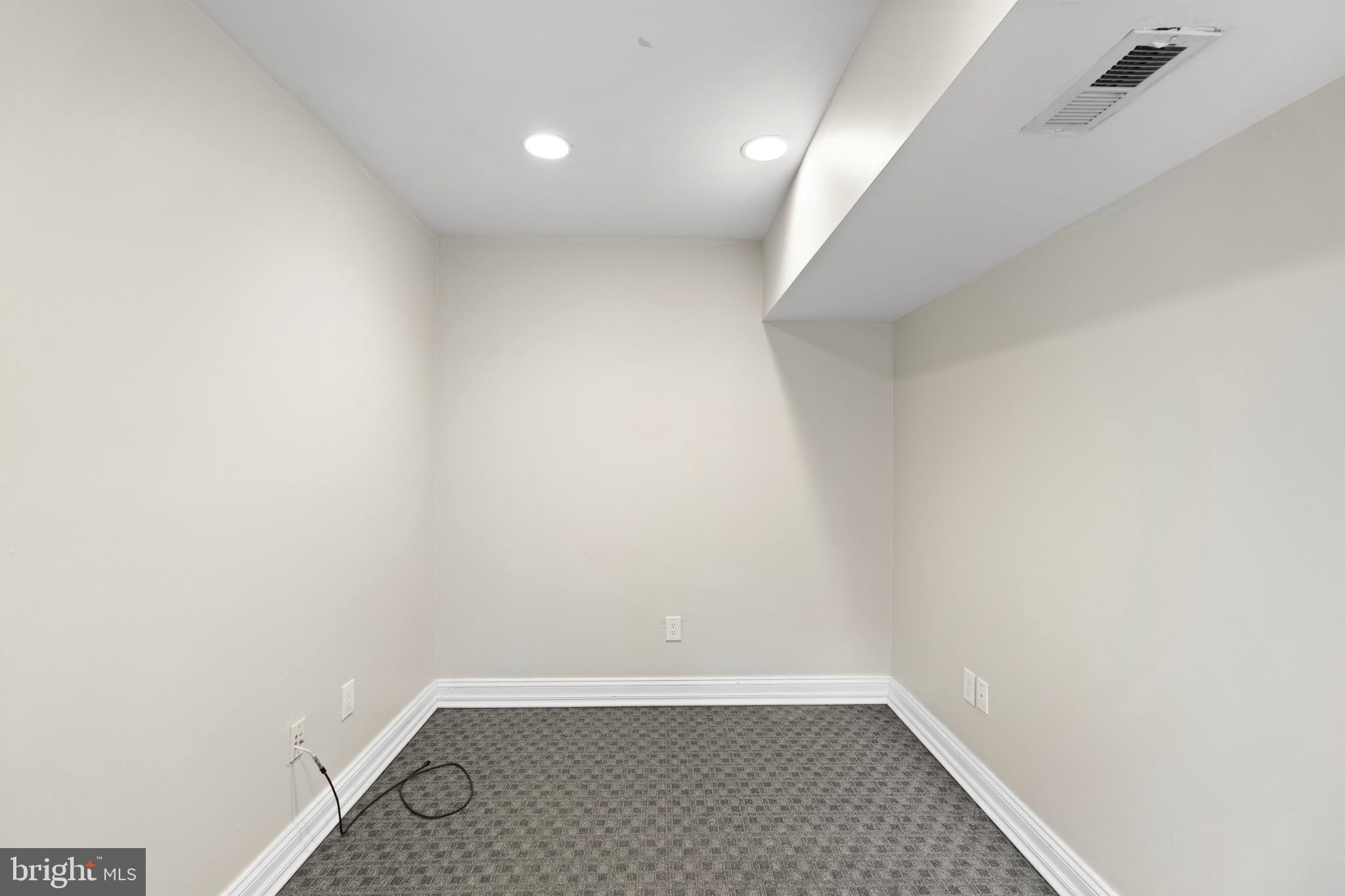 619 South 42nd Street Philadelphia, PA 19104 - Photo 24 of 30 a view of an empty room