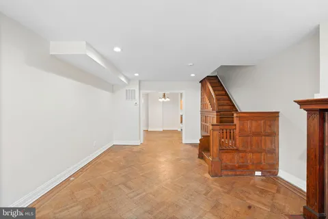$3,800 | 619 South 42nd Street, Philadelphia, PA 19104