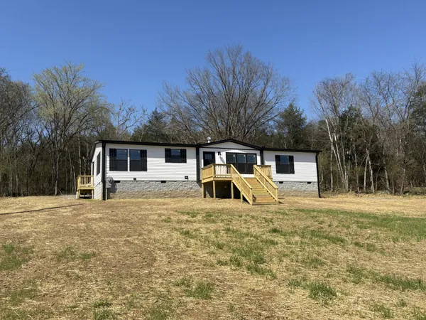 $349,900 | 307 Enigma Road, Chestnut Mound, TN 38552