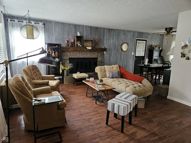 $198,900 | 305 East Anderson Street, Rockville, IN 47872