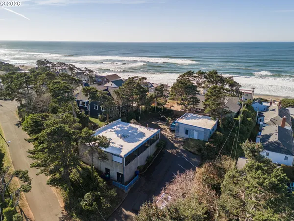 $669,000 | 4333 Southwest Coast Avenue, Lincoln City, OR 97367