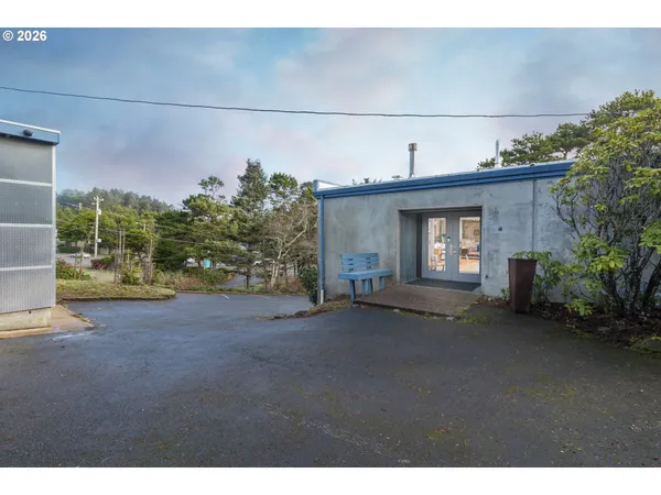 $669,000 | 4333 Southwest Coast Avenue, Lincoln City, OR 97367