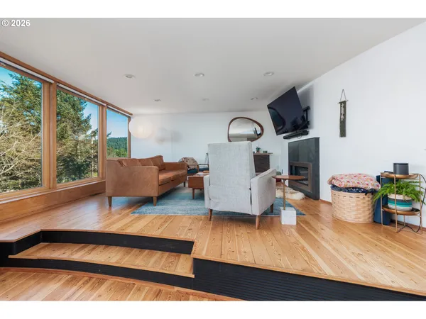 $669,000 | 4333 Southwest Coast Avenue, Lincoln City, OR 97367