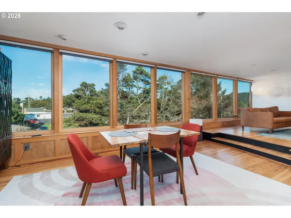 $669,000 | 4333 Southwest Coast Avenue, Lincoln City, OR 97367