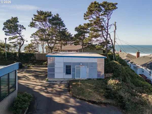 $669,000 | 4333 Southwest Coast Avenue, Lincoln City, OR 97367