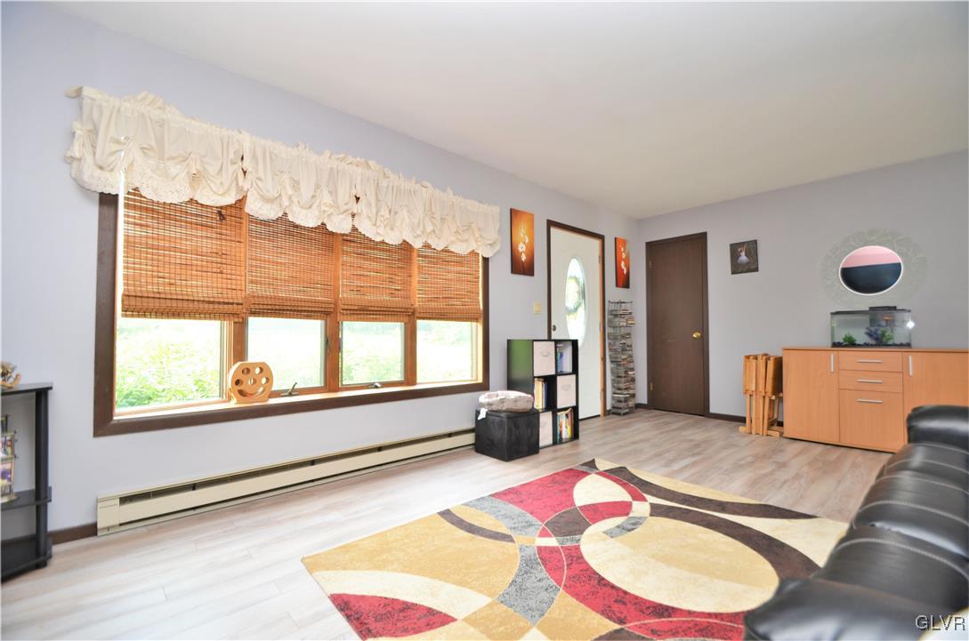 636 Carney Road Palmerton, PA 18071 - Photo 2 of 17 Gallery Image 2