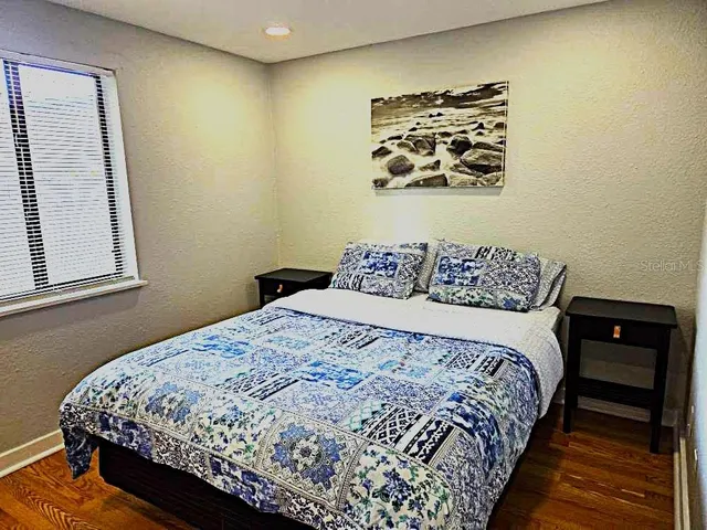 $2,300 | 6886 49th Avenue North, St. Petersburg, FL 33709