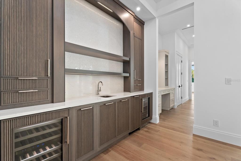 5215 Hidden Harbor Road Sarasota, FL 34242 - Photo 24 of 80