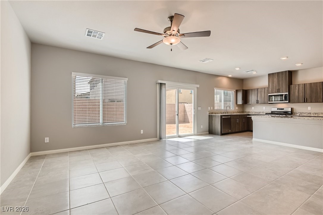 5347 Maroon Guava Street Las Vegas, NV 89113 - Photo 7 of 29