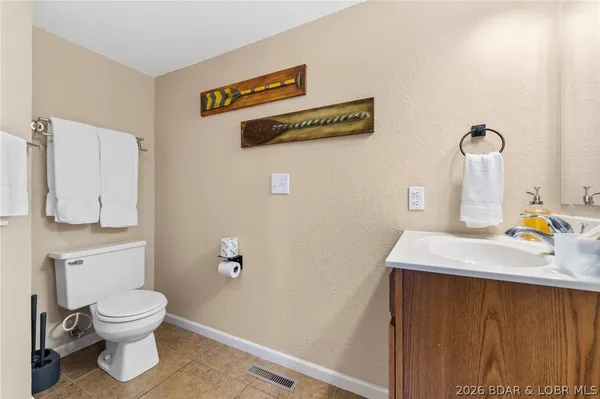 $425,000 | 206 Yacht Club Landing Drive, Lake Ozark, MO 65049