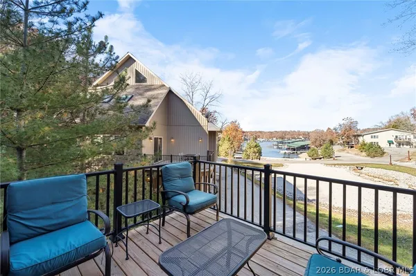$425,000 | 206 Yacht Club Landing Drive, Lake Ozark, MO 65049