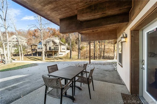 $425,000 | 206 Yacht Club Landing Drive, Lake Ozark, MO 65049