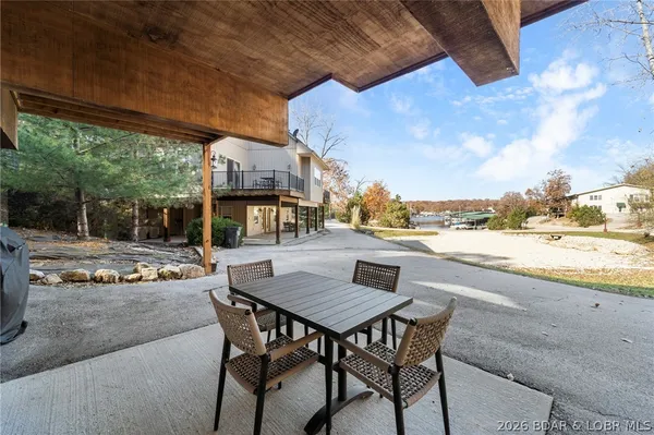 $425,000 | 206 Yacht Club Landing Drive, Lake Ozark, MO 65049