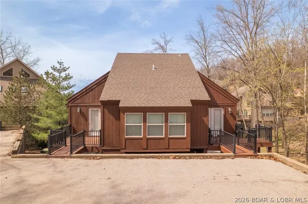 $425,000 | 206 Yacht Club Landing Drive, Lake Ozark, MO 65049