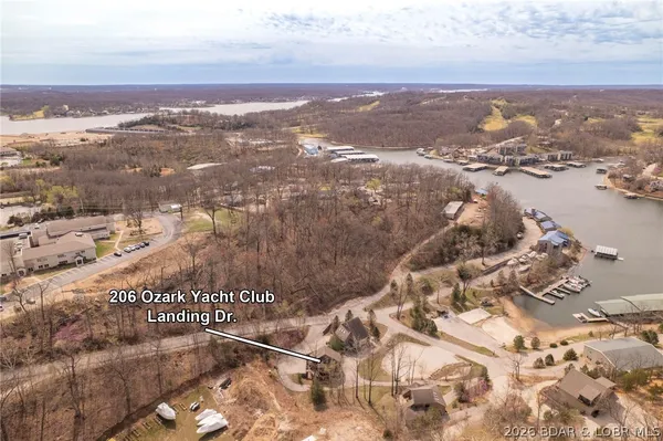 $425,000 | 206 Yacht Club Landing Drive, Lake Ozark, MO 65049