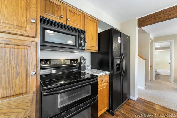 $425,000 | 206 Yacht Club Landing Drive, Lake Ozark, MO 65049