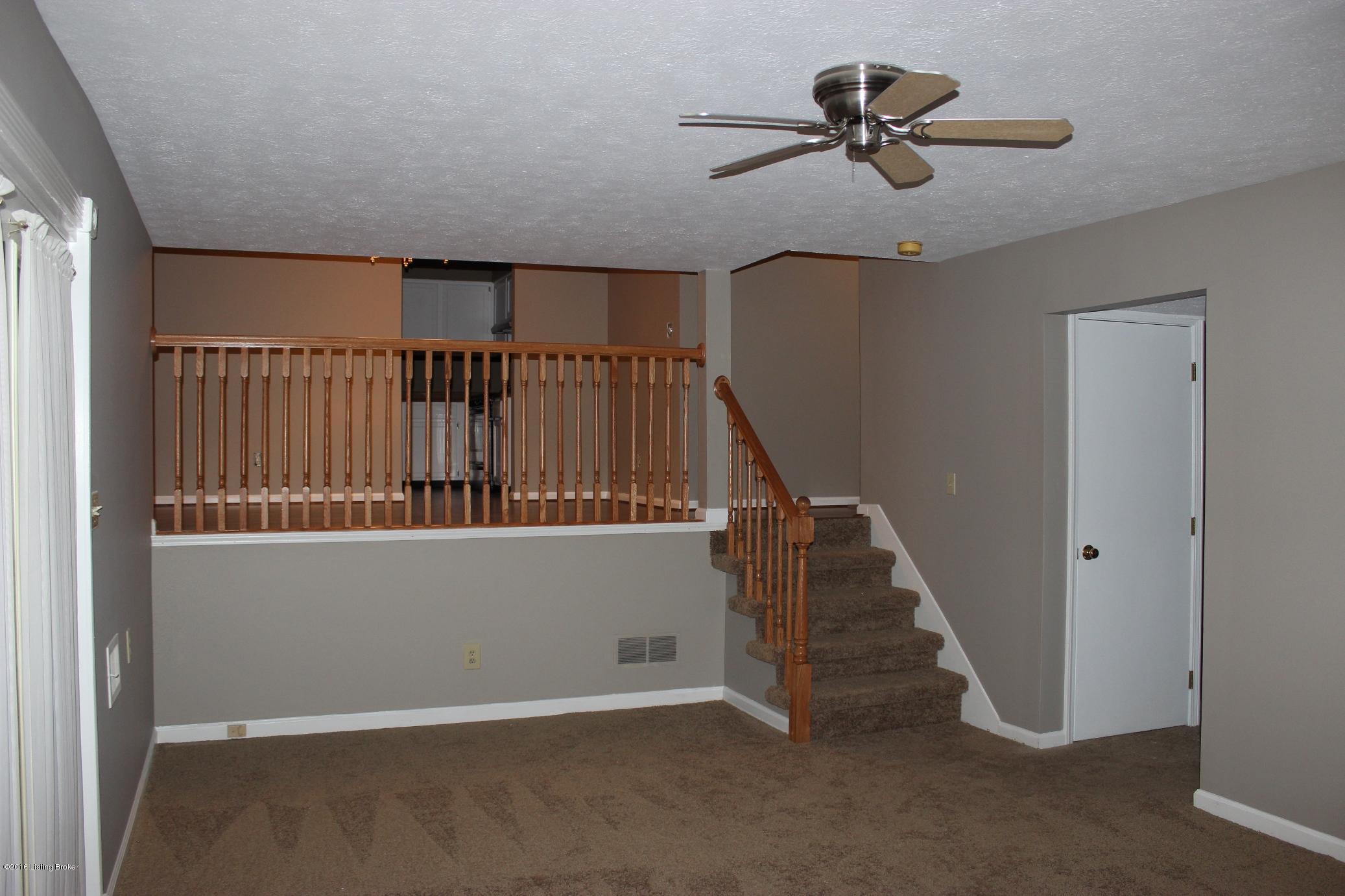 4306 Gaudet Road Jeffersontown, KY 40299 - Photo 9 of 16 Family Room
