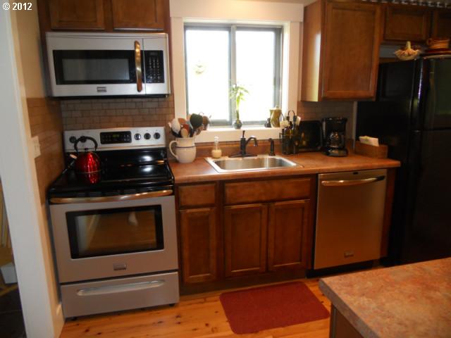 122 Monaghan Road Carson, WA 98610 - Photo 4 of 7 Gallery Image 4