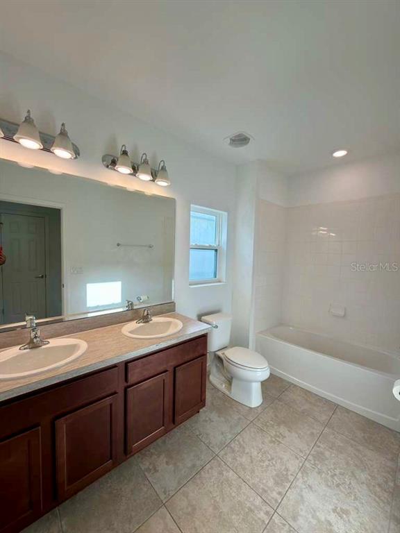4529 Lake Russell Road Kissimmee, FL 34746 - Photo 24 of 30
