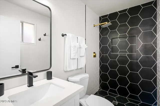 $4,200 | 3210 South Kachina Drive, Tempe, AZ 85282